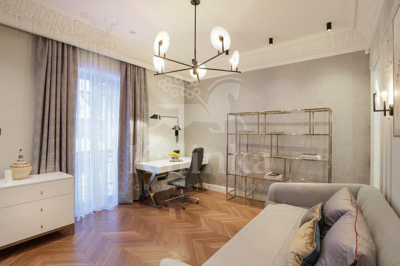 2-этажный коттедж 702 м² с отделкой