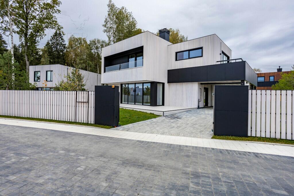 2-этажный коттедж 346 м² с отделкой