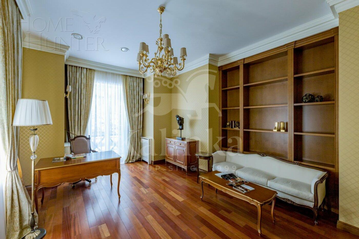 2-этажный коттедж 687 м² с отделкой