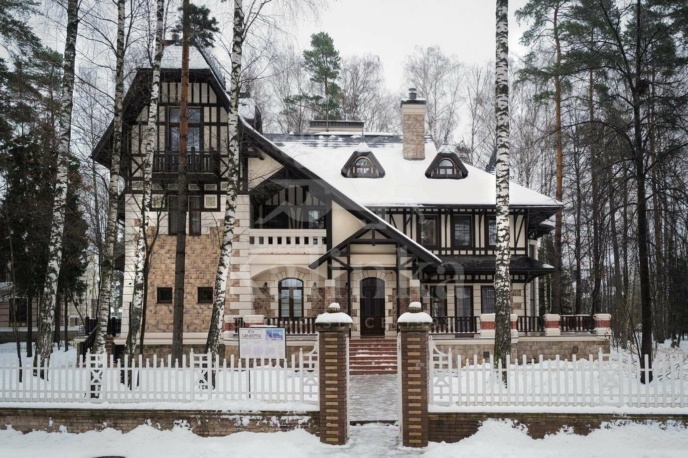 2-этажный коттедж 658 м² с отделкой