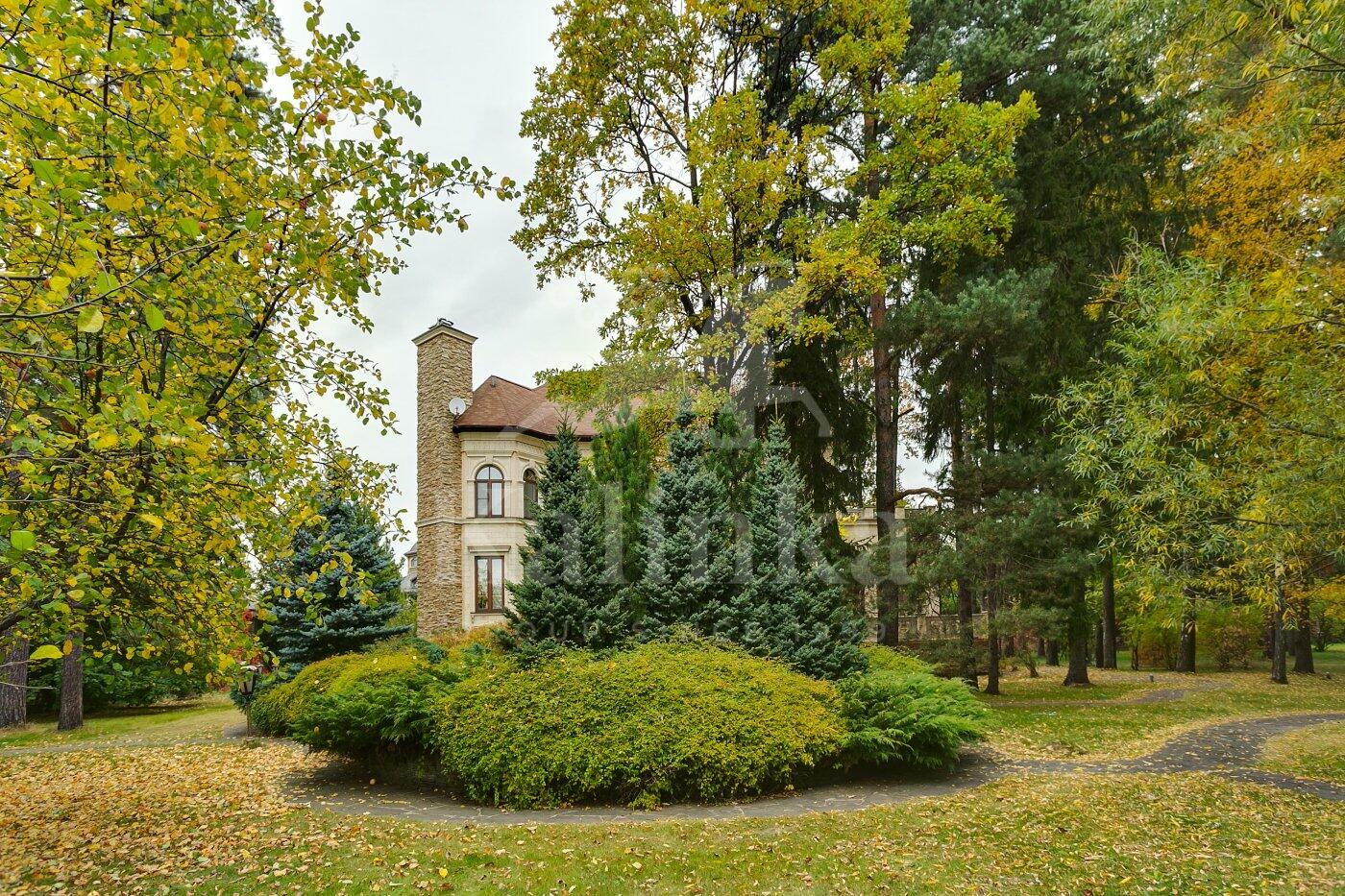 2-этажный коттедж 890 м² с отделкой