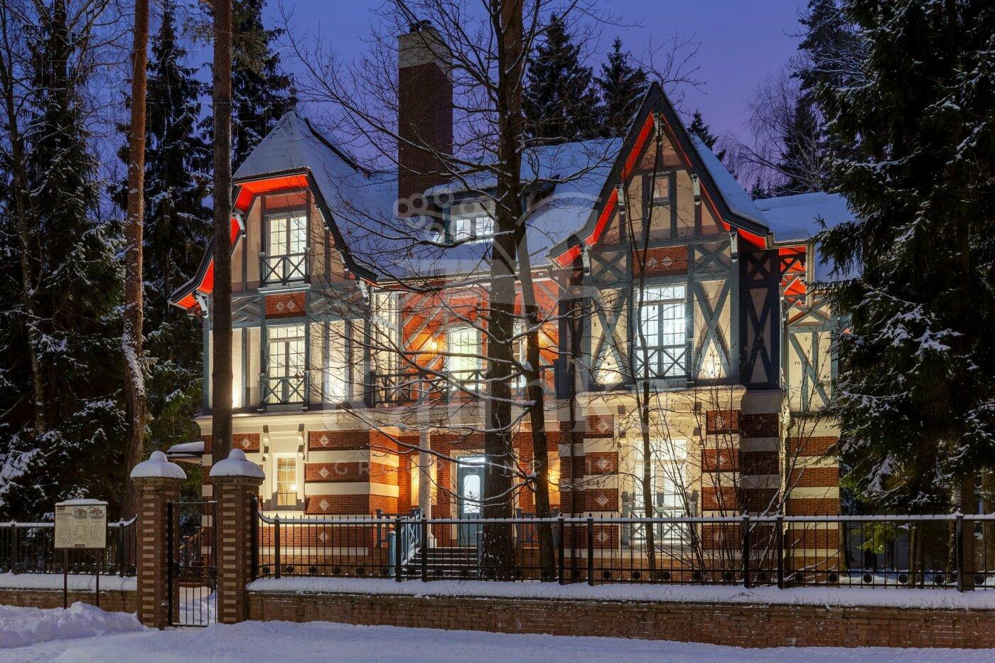 2-этажный коттедж 687 м² с отделкой