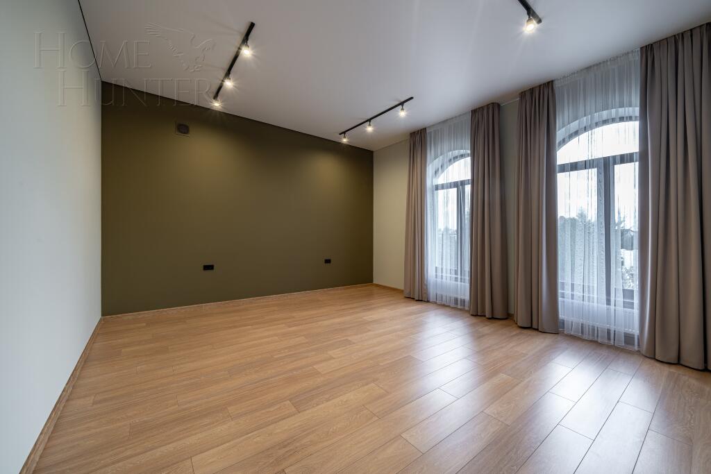 2-этажный коттедж 1 327 м² с отделкой