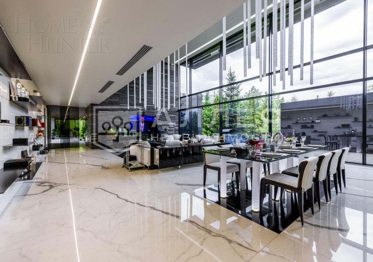 3-этажный коттедж 2 300 м² с отделкой