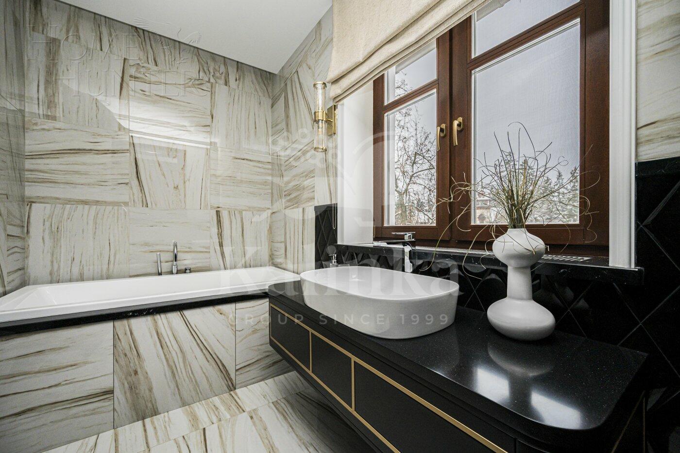 3-этажный коттедж 697 м² с отделкой