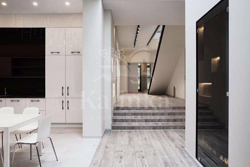 2-этажный таунхаус 385 м² с отделкой