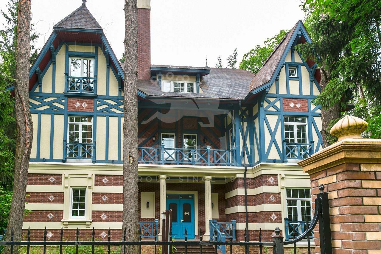 2-этажный коттедж 687 м² с отделкой