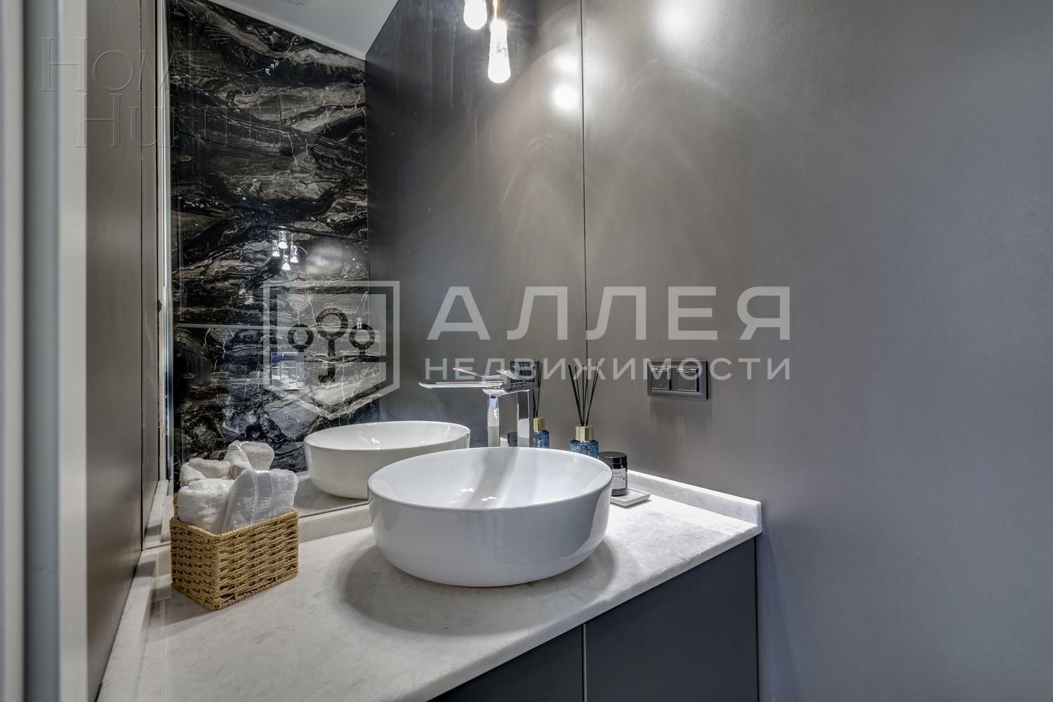 2-этажный коттедж 300 м² с отделкой