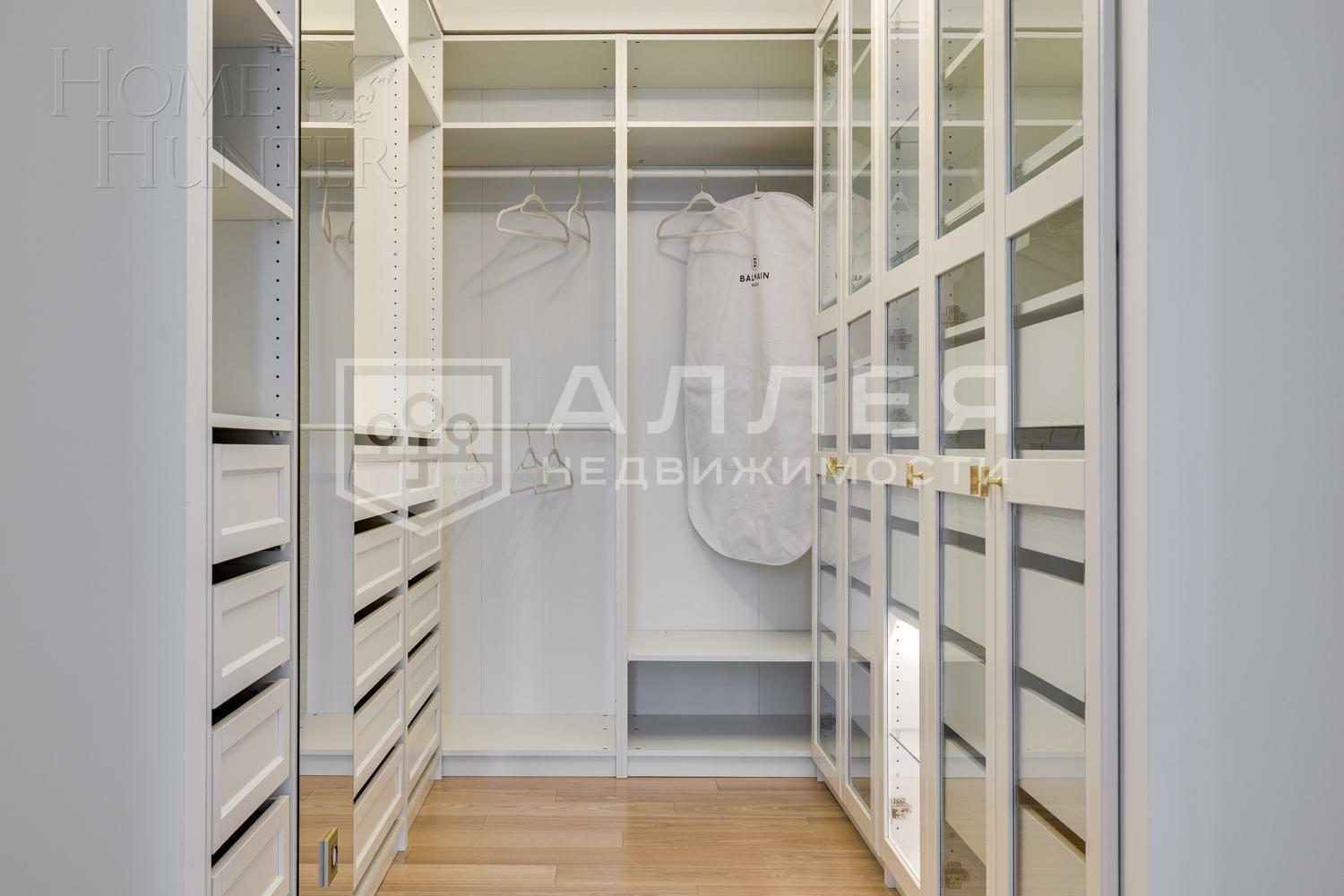 2-этажный коттедж 300 м² с отделкой