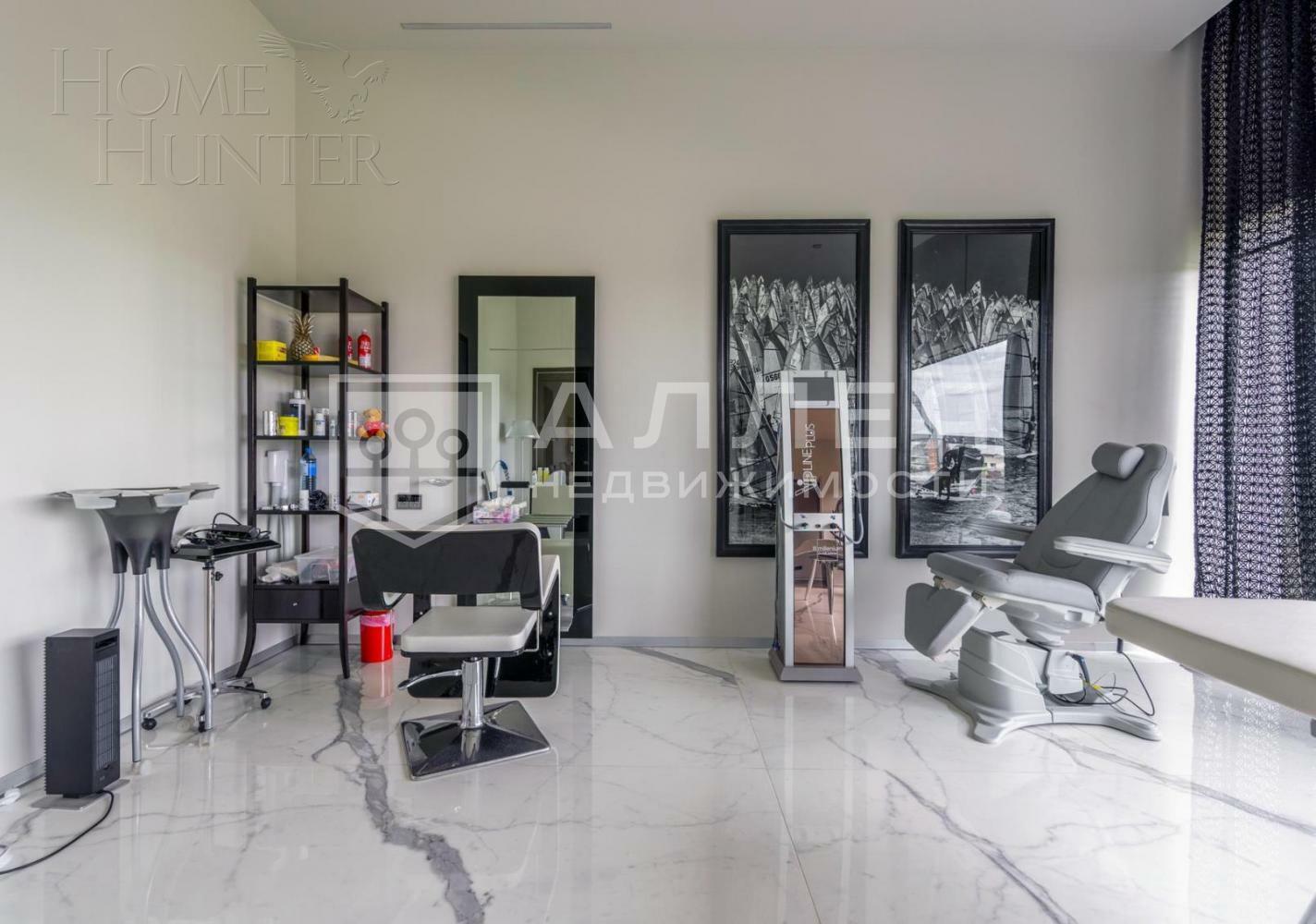 3-этажный коттедж 2 300 м² с отделкой