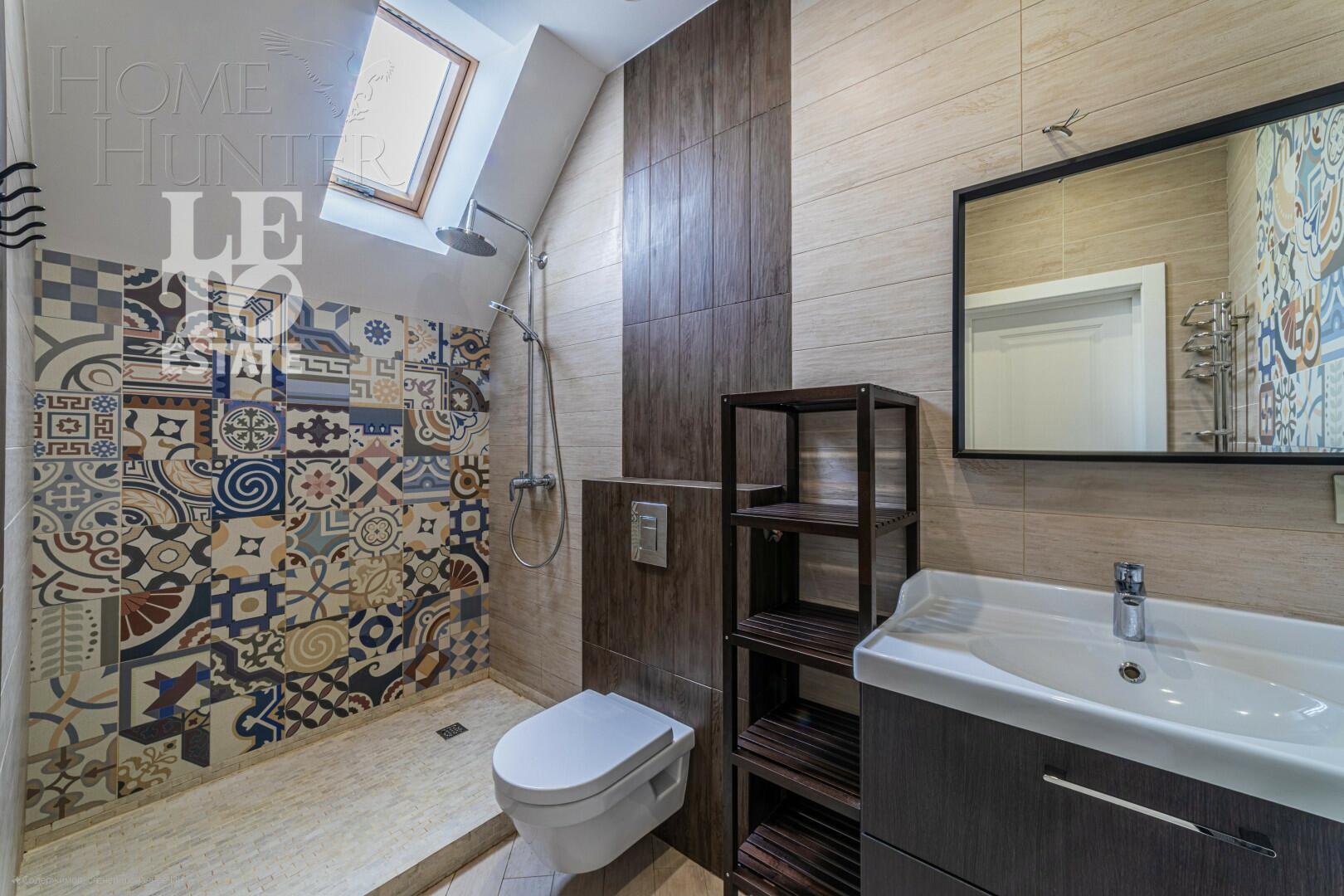 2-этажный коттедж 260 м² с отделкой