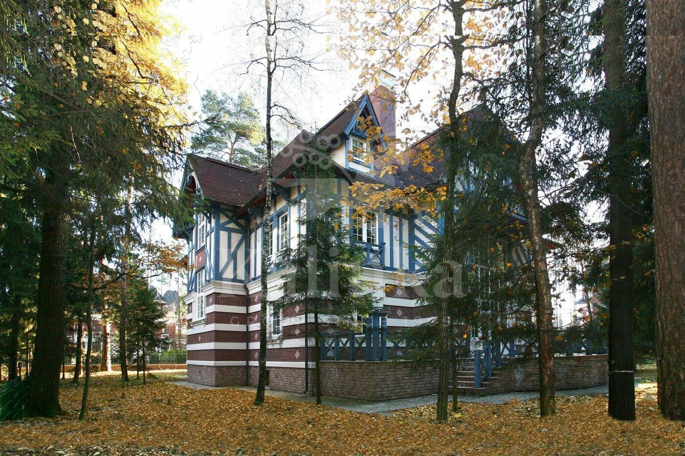 2-этажный коттедж 687 м² с отделкой