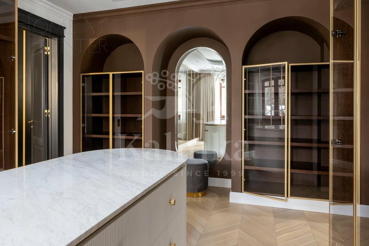 2-этажный коттедж 691 м² с отделкой