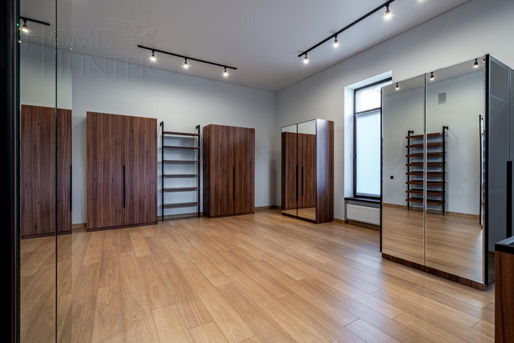 2-этажный коттедж 1 327 м² с отделкой
