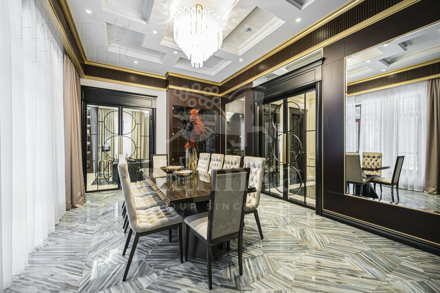 3-этажный коттедж 697 м² с отделкой