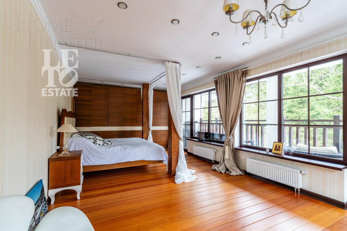 3-этажный коттедж 550 м² с отделкой