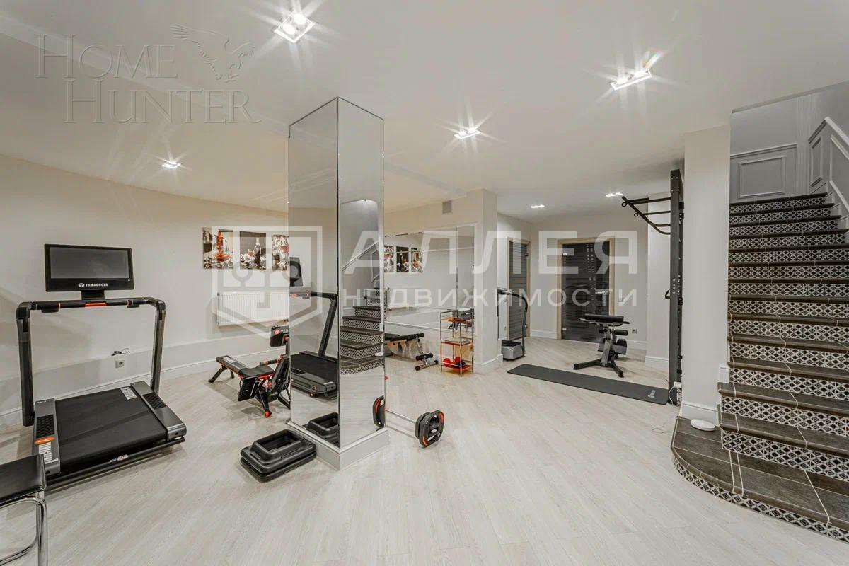 3-этажный коттедж 1 312 м² с отделкой