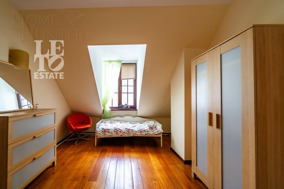 3-этажный коттедж 550 м² с отделкой