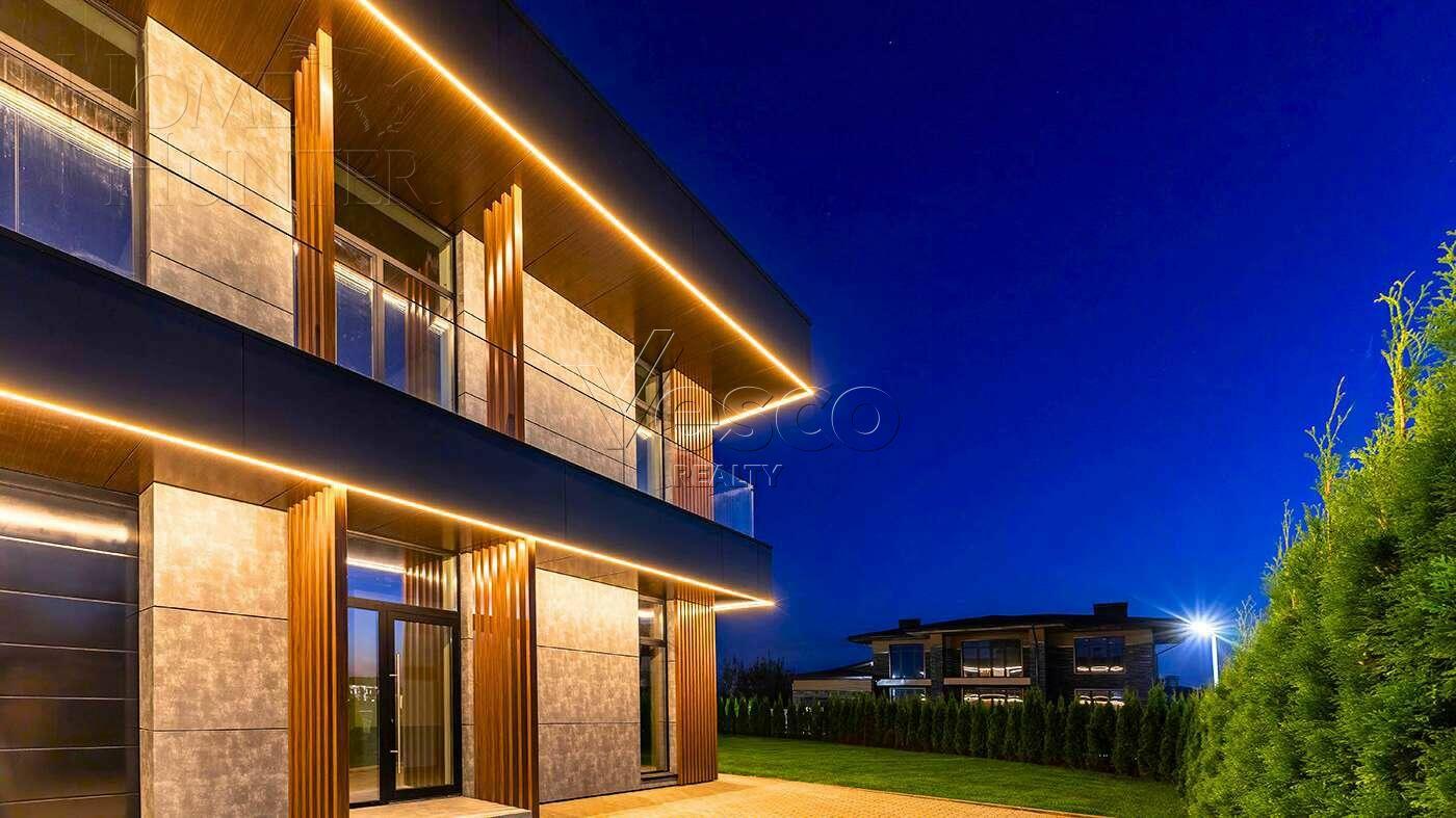 КОТТЕДЖ 878 м² без отделки