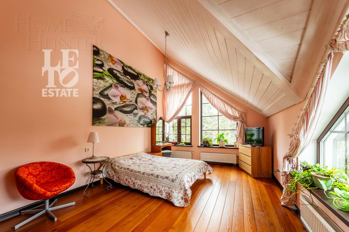 3-этажный коттедж 550 м² с отделкой