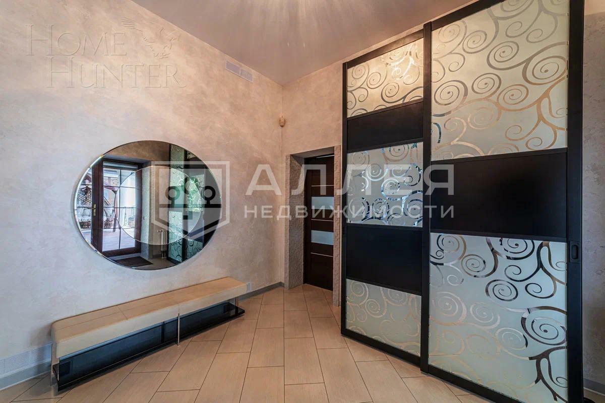 3-этажный коттедж 1 312 м² с отделкой