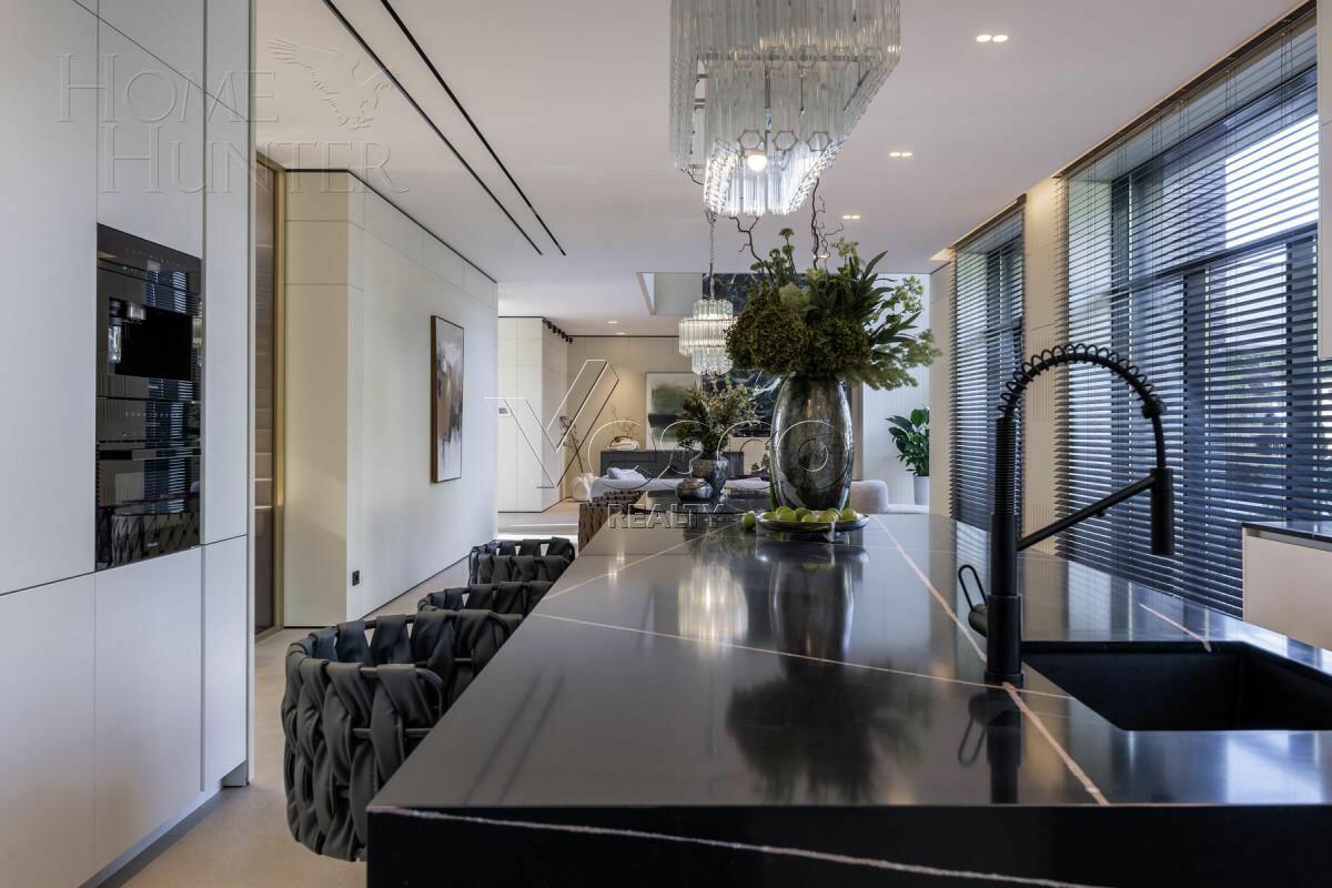 2-этажный коттедж 1 000 м² с отделкой