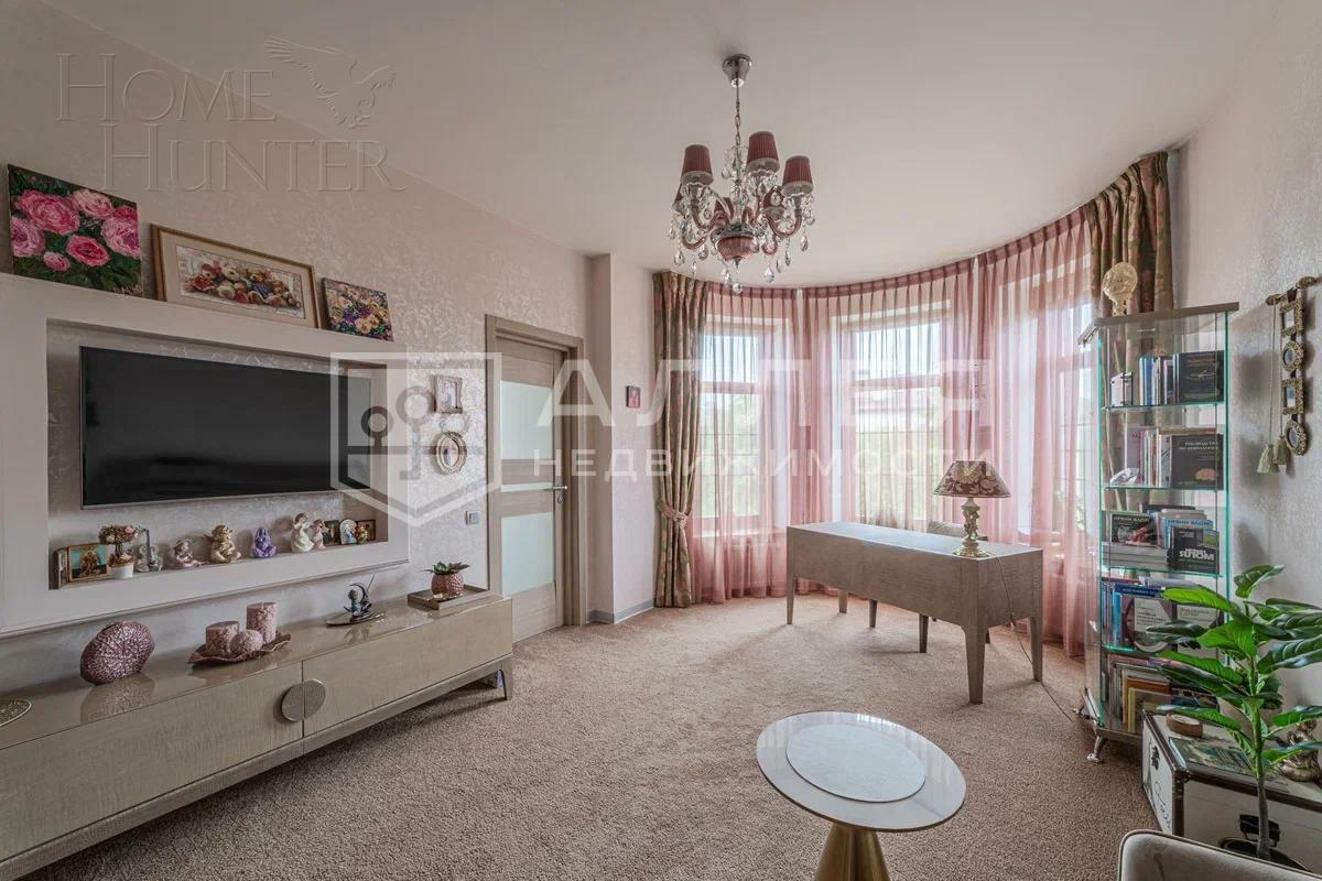 3-этажный коттедж 1 312 м² с отделкой