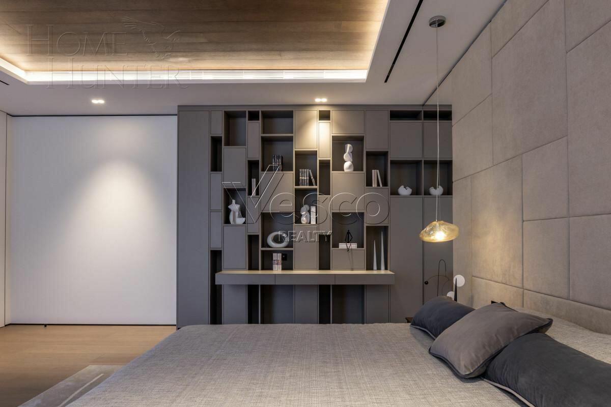 2-этажный коттедж 1 000 м² с отделкой