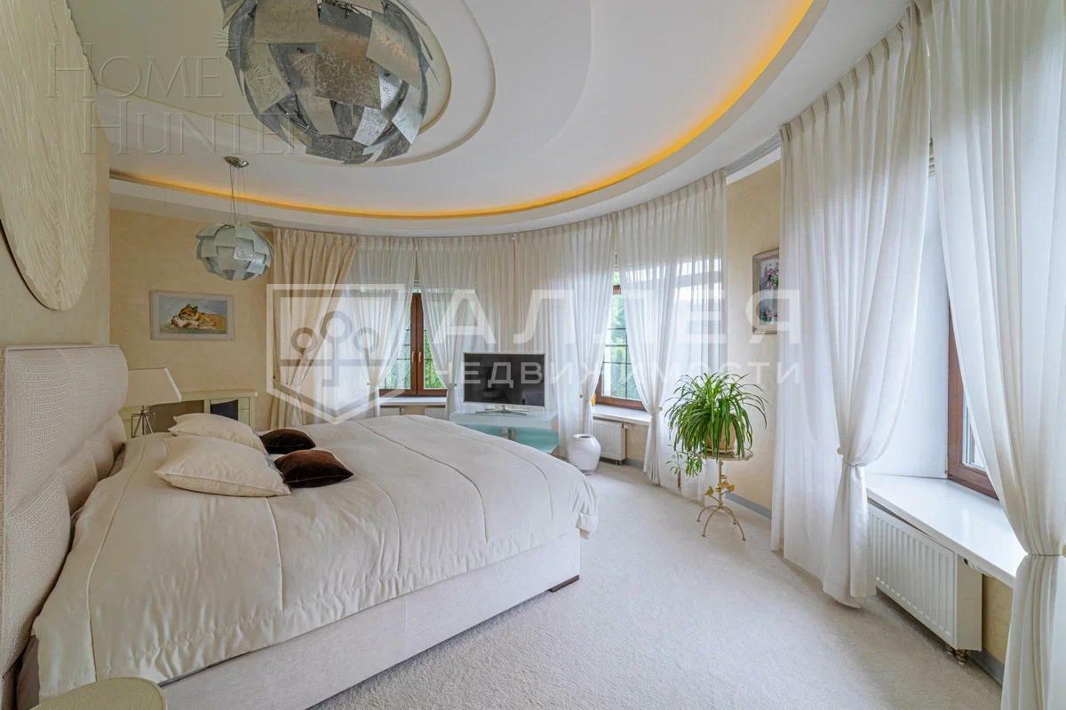 3-этажный коттедж 1 312 м² с отделкой