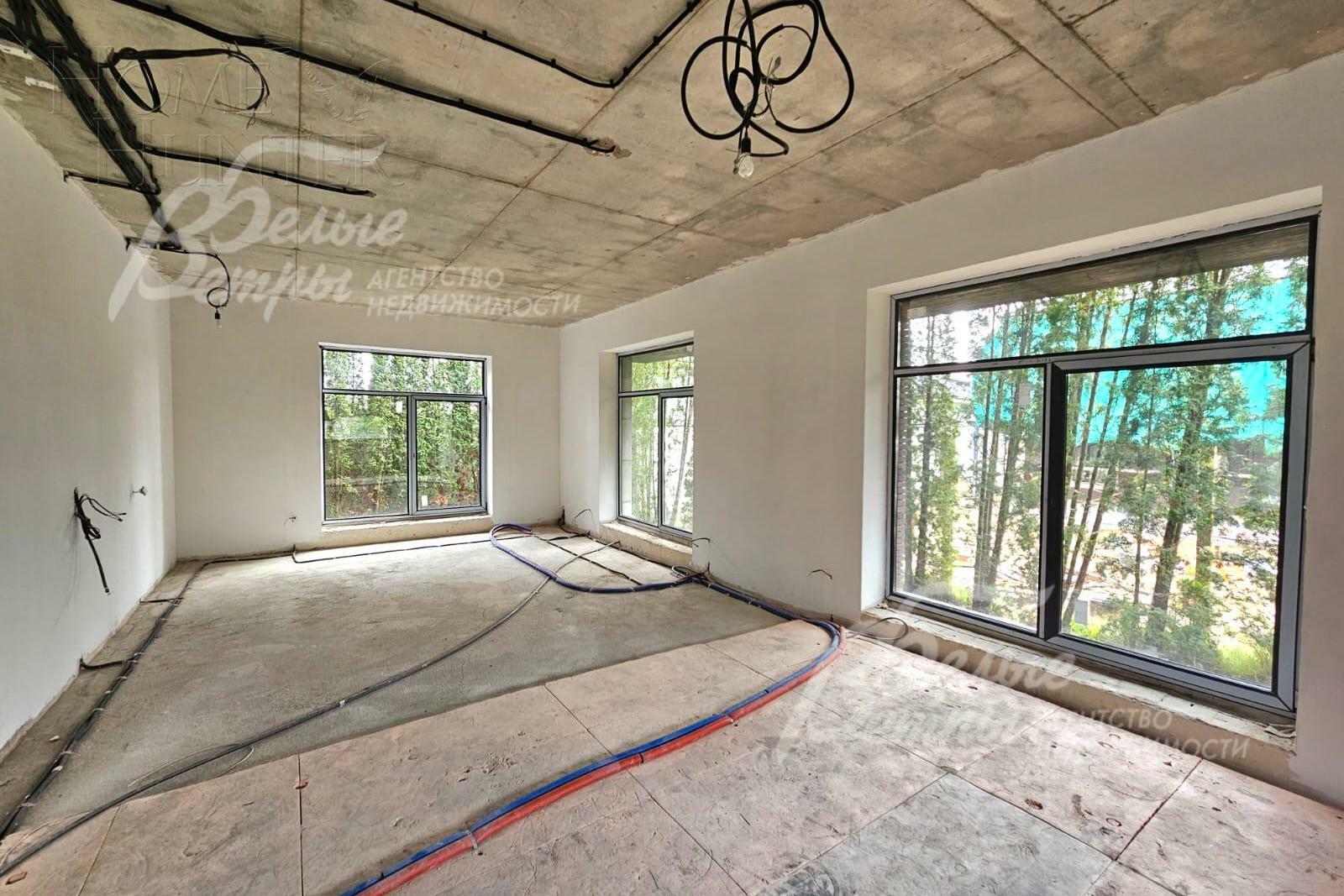 2-этажный коттедж 256 м² без отделки