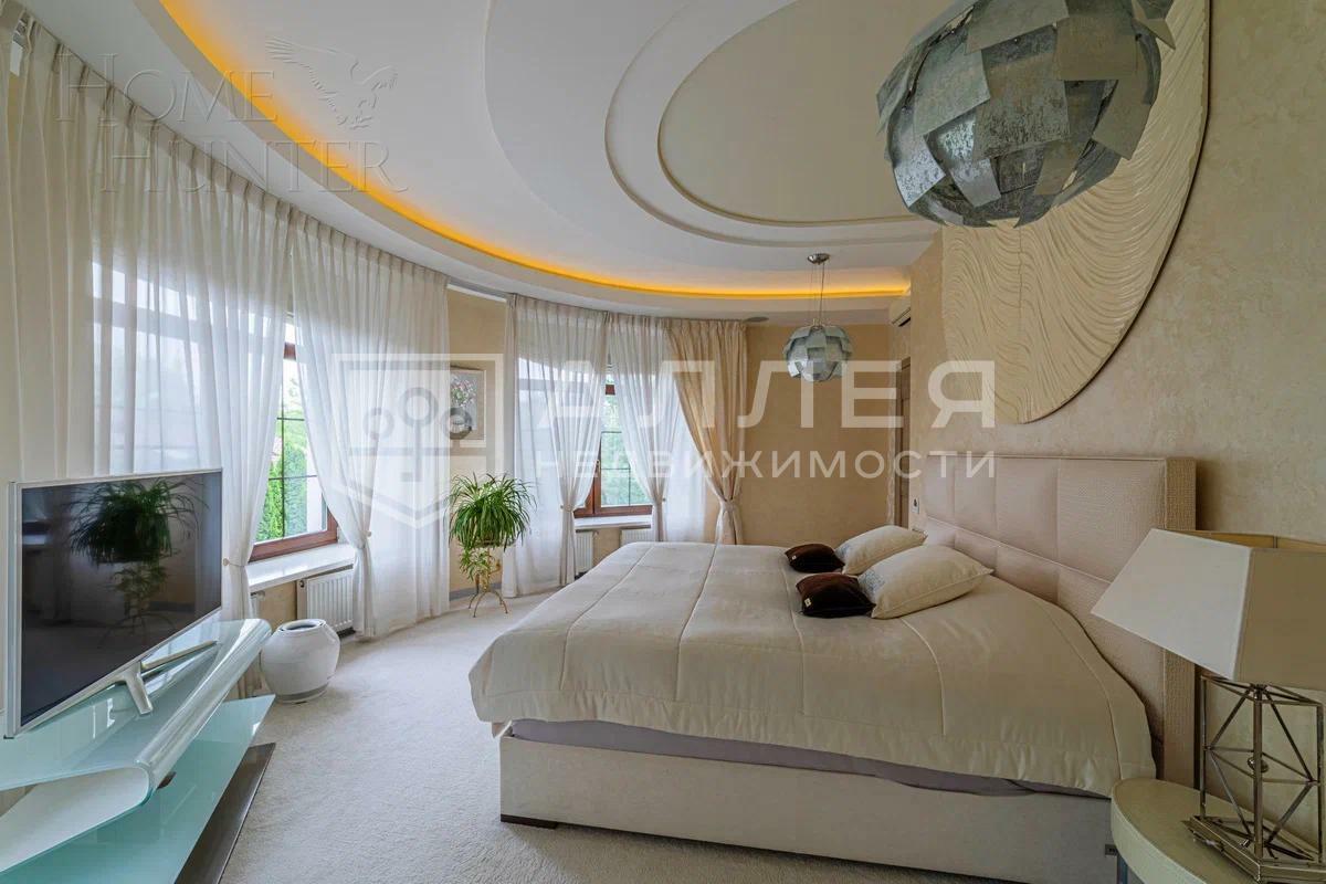 3-этажный коттедж 1 312 м² с отделкой