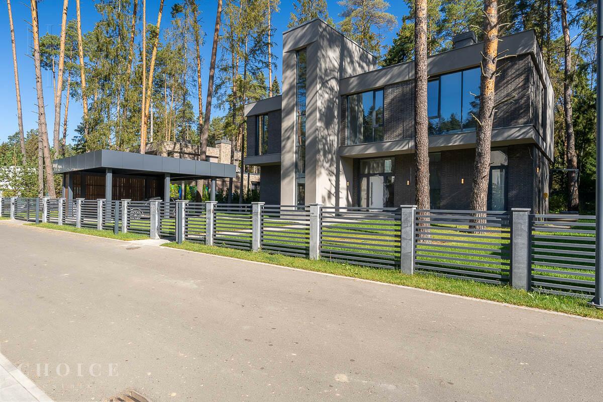 2-этажный коттедж 400 м² с отделкой