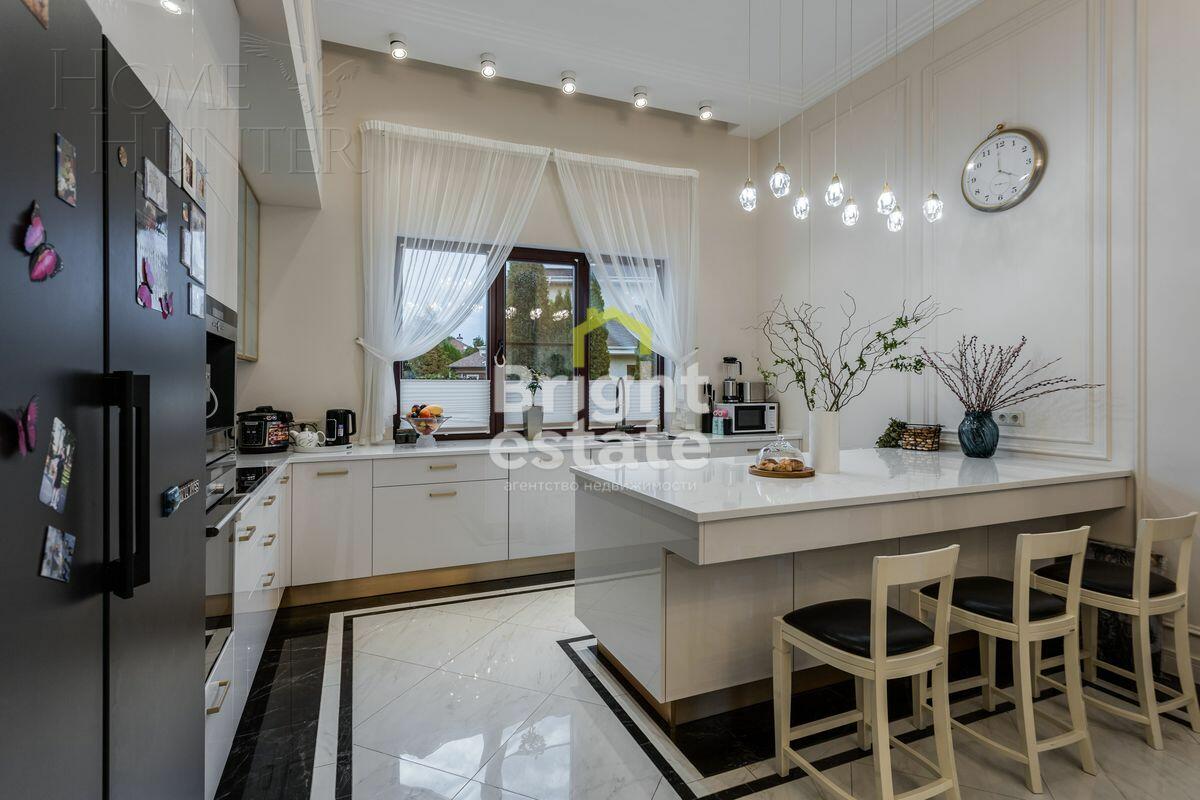 1-этажный коттедж 250 м² с отделкой