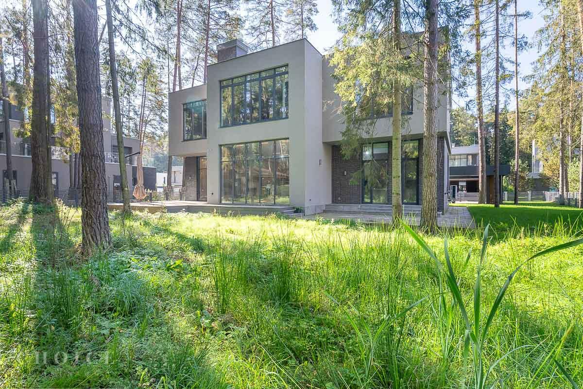 2-этажный коттедж 400 м² с отделкой