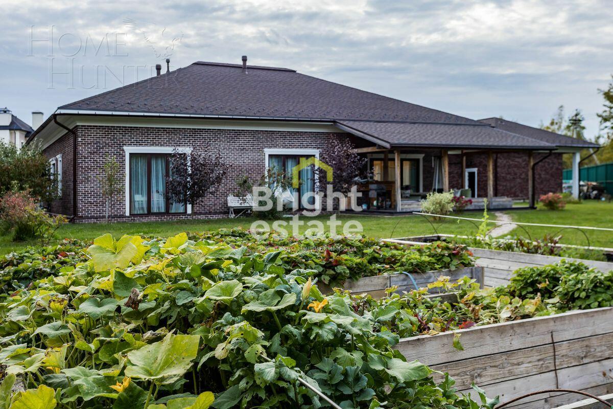 1-этажный коттедж 250 м² с отделкой