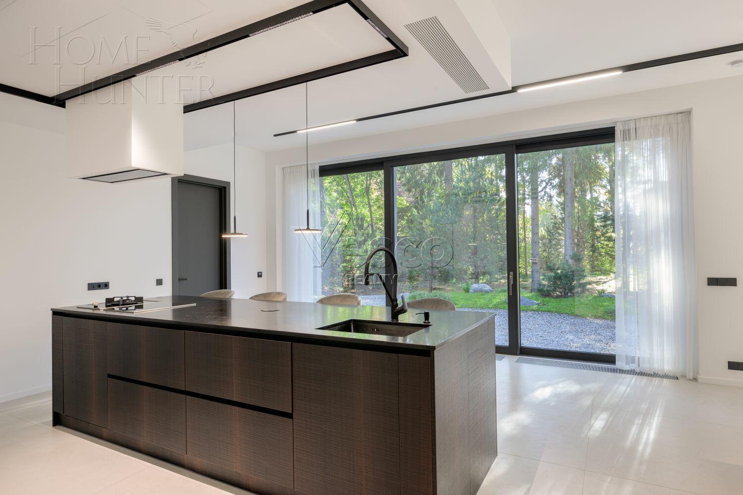 1-этажный коттедж 302 м² с отделкой