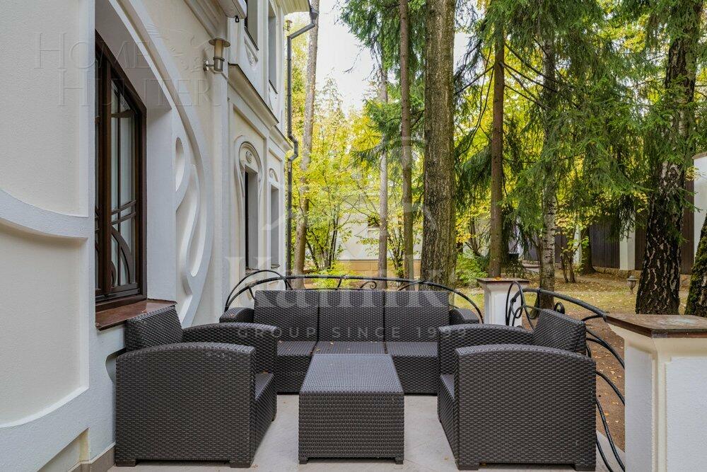 2-этажный коттедж 850 м² с отделкой