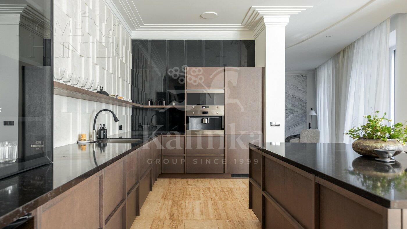 2-этажный коттедж 830 м² без отделки