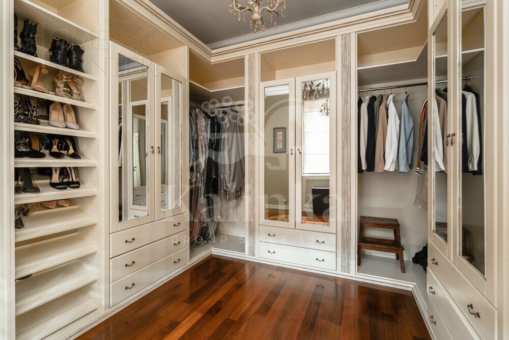 2-этажный коттедж 850 м² с отделкой