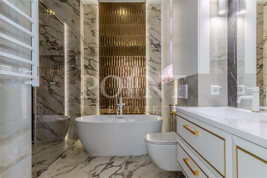 2-этажный коттедж 550 м² с отделкой