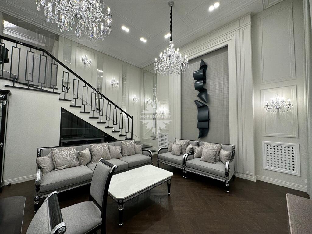 2-УРОВНЕВАЯ КВАРТИРА С ОТДЕЛКОЙ 250 М² НА 3 ЭТАЖЕ