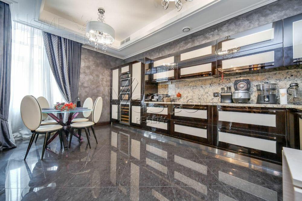 3-КОМН. КВАРТИРА С ОТДЕЛКОЙ 183.9 М² НА 3 ЭТАЖЕ