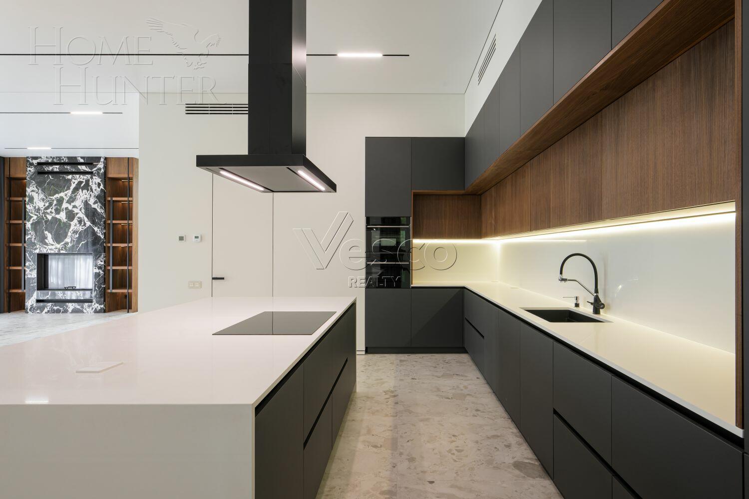 2-этажный коттедж 650 м² с отделкой