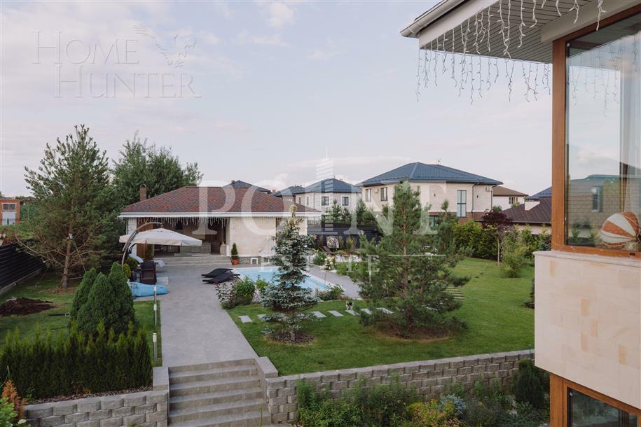 2-этажный коттедж 550 м² с отделкой