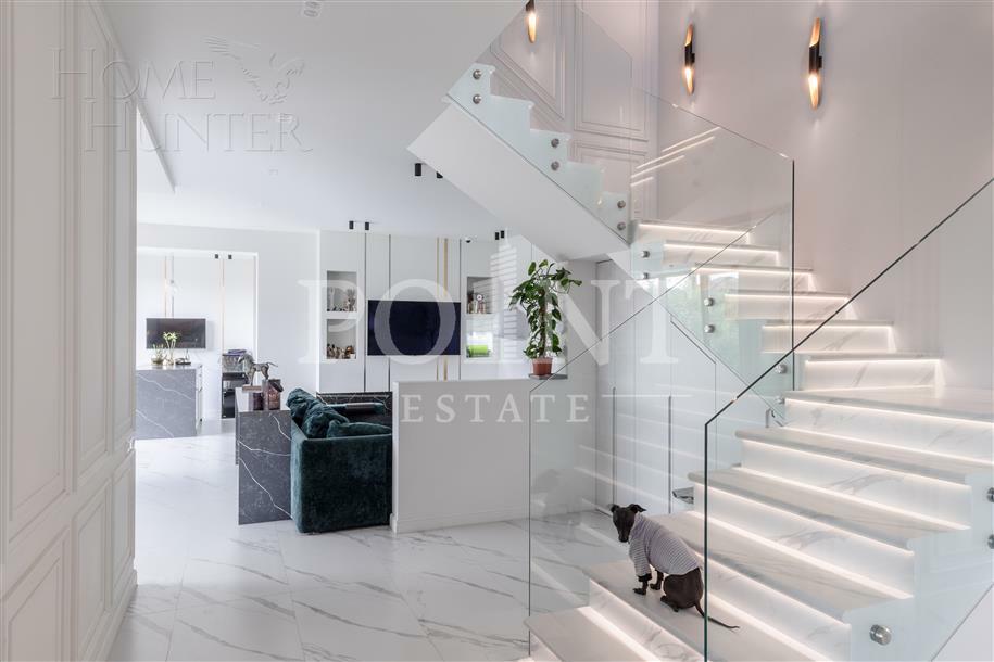 2-этажный коттедж 550 м² с отделкой