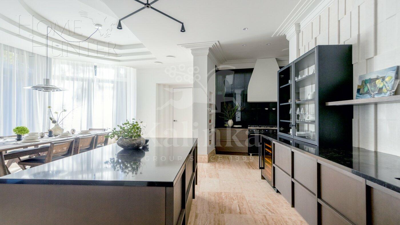 2-этажный коттедж 830 м² без отделки