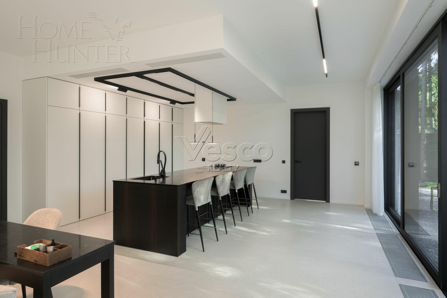 1-этажный коттедж 302 м² с отделкой