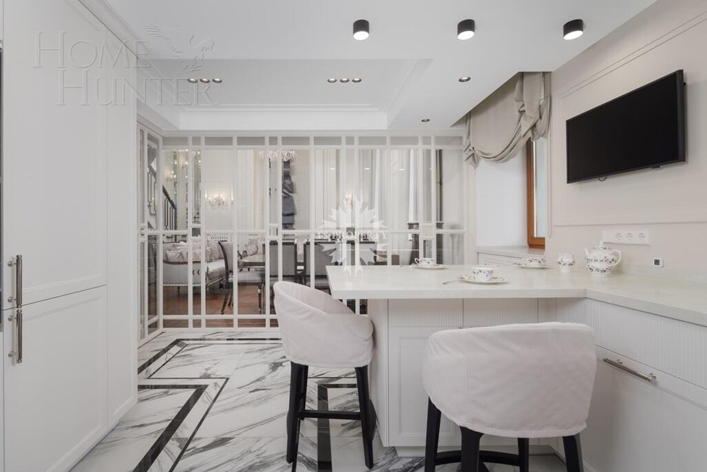 2-УРОВНЕВАЯ КВАРТИРА С ОТДЕЛКОЙ 250 М² НА 3 ЭТАЖЕ