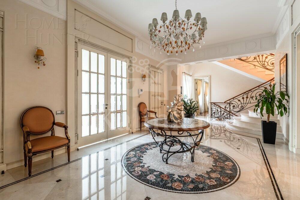 2-этажный коттедж 850 м² с отделкой