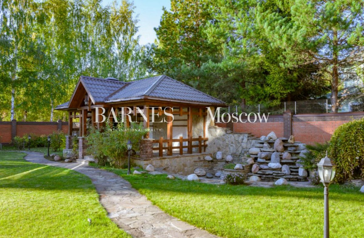 2-этажный коттедж 720 м² с отделкой